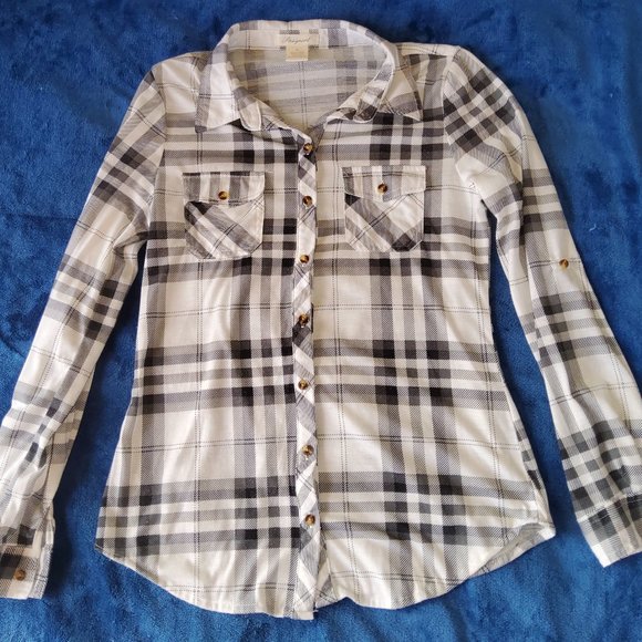 Passport Tops - Passport Plaid Collar button up Soft Long sleeve plaid flannel top with Pockets!